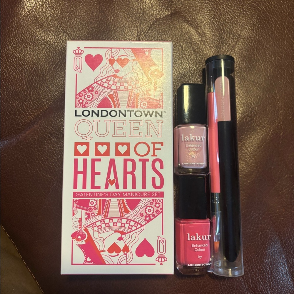 Londontown Queen of Hearts Manicure Set